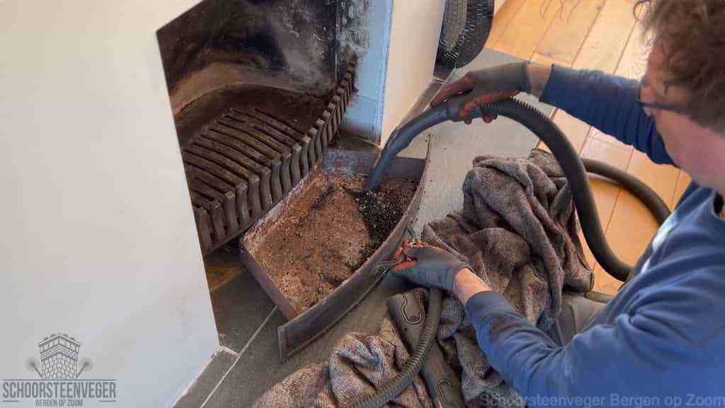 Prijs schoorsteenvegen Bergen op Zoom schouw reinigen Prijs schoorsteenvegen Bergen op Zoom schouw reinigen